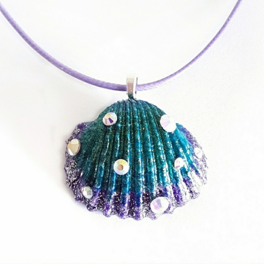 Purple and teal handpainted seashell necklace with sparkly rhinestones new